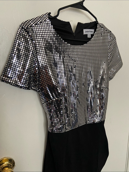 Shoshanna Dresses & Skirts - Shoshanna Black Midi Dress with Silver Sequin Grid Bodice